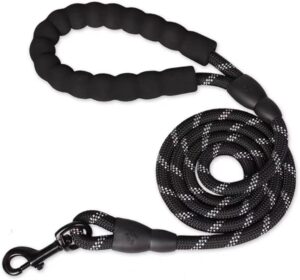 Tail 5 Feet Dog Leash with Comfortable Padded Handle and Tail 5 Feet Dog Leash with Comfortable Padded Handle and Highly Reflective Threads for Small Medium and Large Dogs (5FT-1/2'', Black)