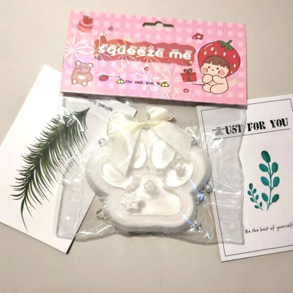 RAMONI Big Squishy Toy, Kawaii Fufu Squishy, Taba Squishies Cat Paw Fidget Stress Relief Toys Adults & Kids Stress Squishies Ball Mochi Big Anxiety Relief Toys for Party Favors, 12 CM