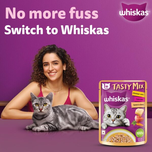714JRtClqcL._SL1100_.jpg Whiskas Tasty Mix Adult (1+ Year) Wet Cat Food, Chicken with Tuna & Carrot in Gravy, 70 g, Pack of 28| Made with Real Fish| Complete & Balanced Nutrition for Adult Cat