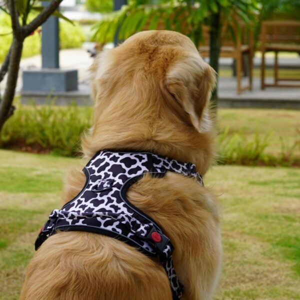 818IKMKgKL._SL1500_.jpg 'Moo-ve Over' Reflective No-Pull Dog Vest Harness for Large Dogs (21-30 kg) | Secure Lock-Unlock, Adjustable fit, Dual Leash Hook, Soft & Padded Harness for All Breed Dog | Chest: 23–30"